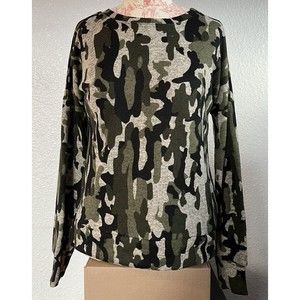 Women’s NY Collection Camo Top Size M